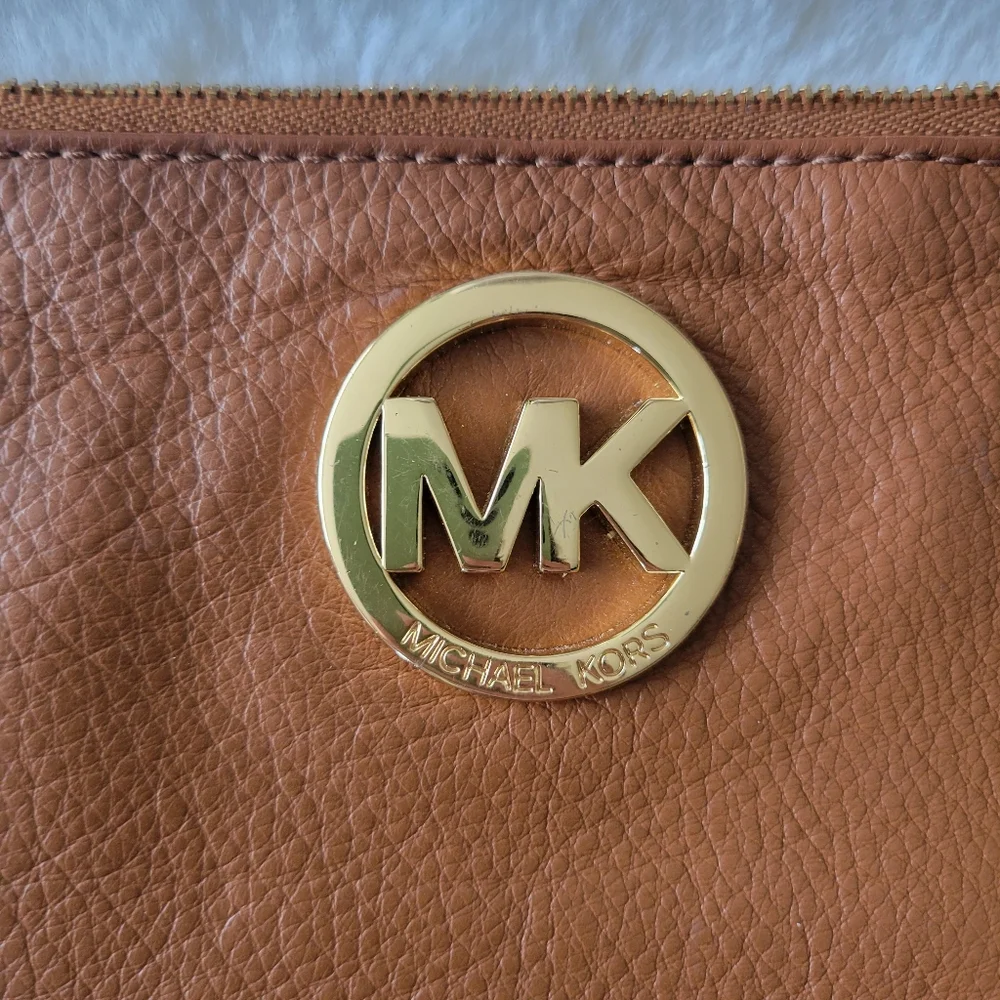 🌿 Michael Kors Cognac Reversible Pebble Leather/suade bag with pouch - Picture 15 of 15